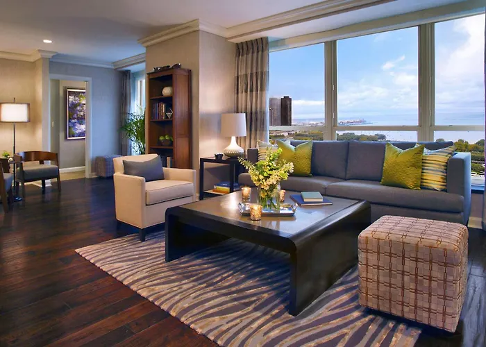 Hilton Hotel 3*