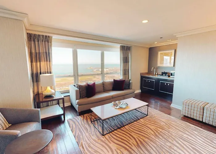 Hilton Hotel 3*