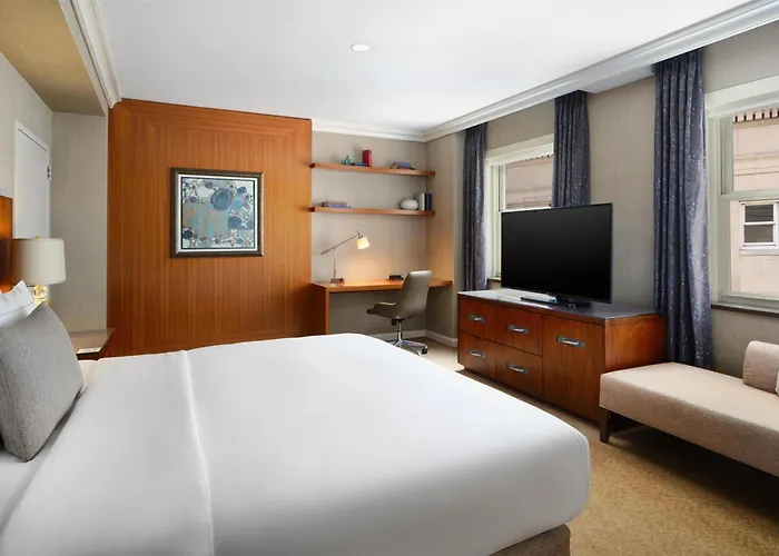 Hilton 3* Chicago