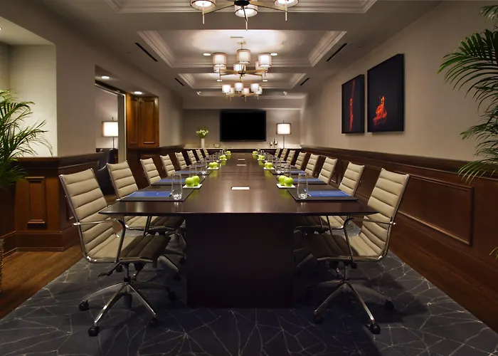 Hilton 3* Chicago