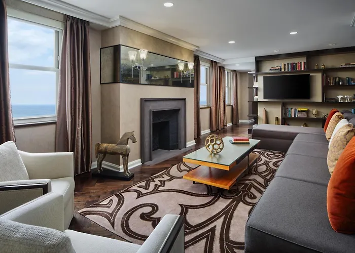Hilton 3* Chicago